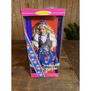 1995 Mattel Dolls Of The World Norwegian BARBIE #14450 NRFB Damaged Box